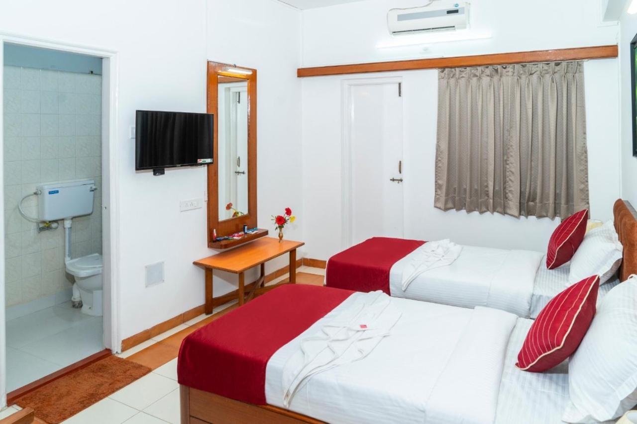 Hotel Green Field Satara Exterior photo