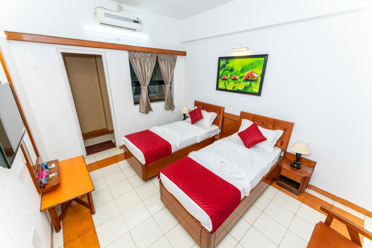 Hotel Green Field Satara Exterior photo